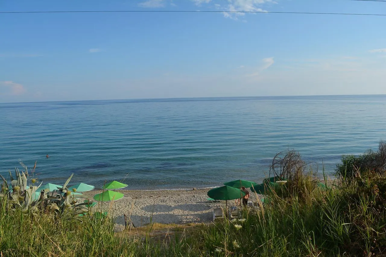 Kangaroo Hotel Mola Kaliva 0*,  Griechenland
