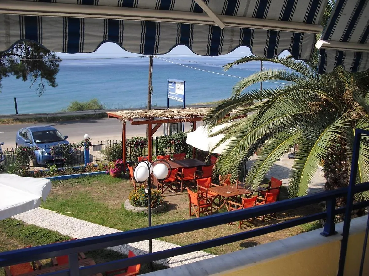 Kangaroo Hotel Mola Kalyva 0*,  Grecia
